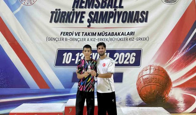 Eskişehirli gençten Hemsball'da Türkiye şampiyonluğu