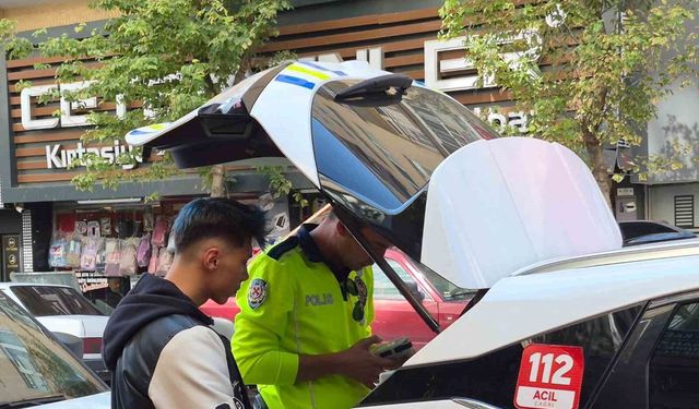 Kaza sebebiyle otomobil sürücüsünü yumruklayan motosikletliye 180 bin TL ceza