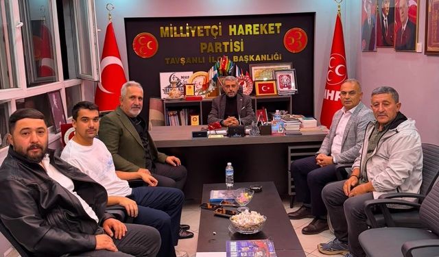 Kıbrıs'taki kazada yaralanmışlardı: Milletvekili Erbaş'ın destek verdiği aileden MHP'ye teşekkür ziyareti