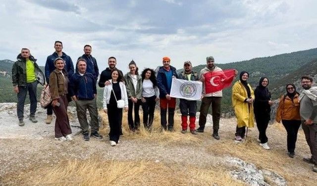 Kütahyalı dağcılar, İkitaş Kanyonu'nun tadını çıkardı