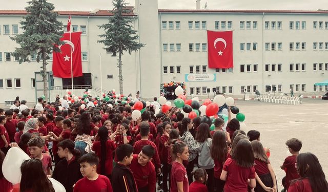 Tavşanlı'da İlköğretim Haftası Kutlama Programında coşkulu anlar yaşandı