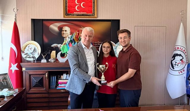 Tavşanlılı genç sporcu Basel'de bronz madalya kazandı