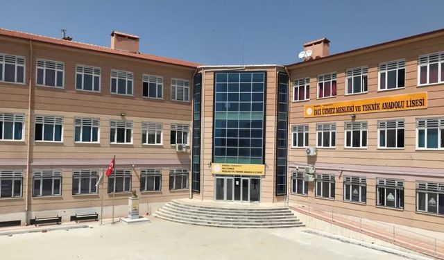 Eğitim-İş Kütahya Şube Başkanı Kantarcıoğlu'ndan dikkat çeken soru: “Bir çocuğun eline silah nasıl geçti?”