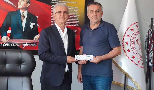 Tavşanlı Ticaret ve Sanayi Odası'ndan Domaniçli öğrencilere kırtasiye desteği