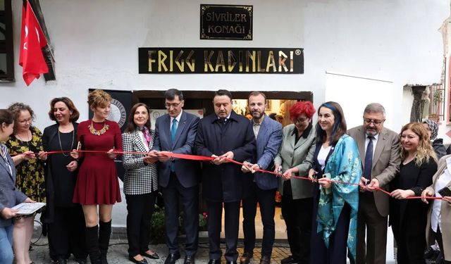 Kütahya'da kadın emeğinin yeni yuvası kapılarını açtı