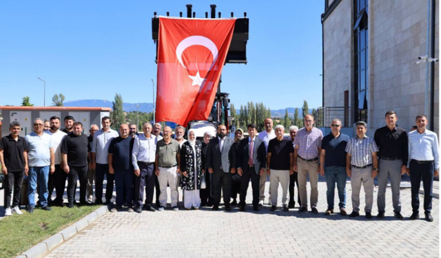Gediz'e köy hizmetleri için yeni ekipman kazandırıldı