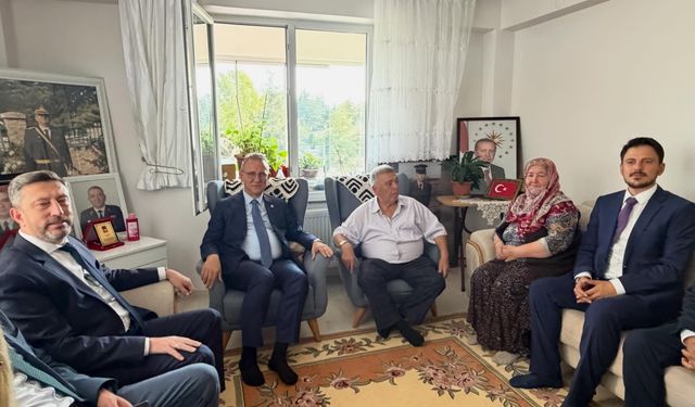 AK Parti Kütahya Milletvekili Demir'den, şehit ailesine ziyaret