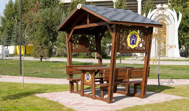 Tavşanlı Ada Mesire Alanı Yenilendi! Yeni Kamelyalar Hizmete Açıldı