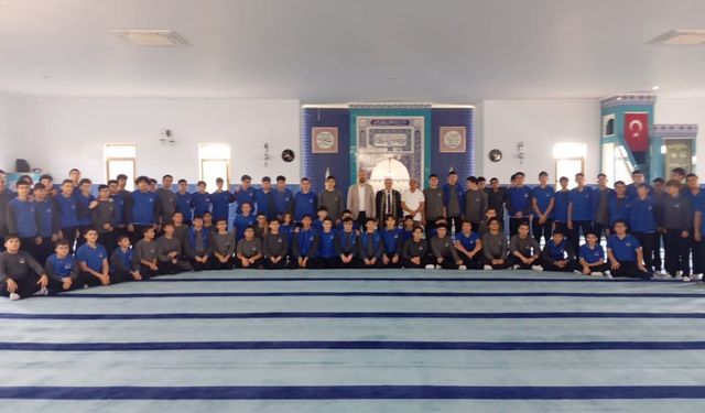 Kütahya’da lise öğrencileri Cami Gençlik Buluşması’nda bir araya geldi