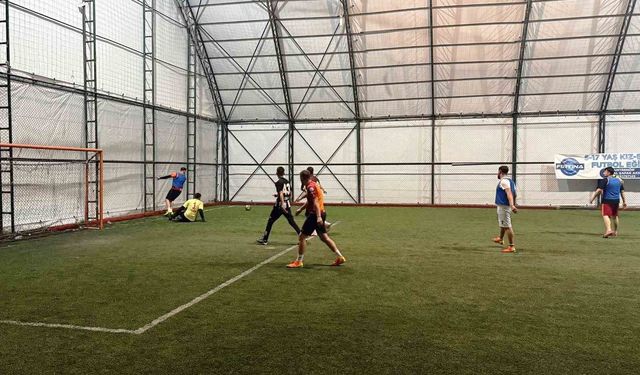 Hisarcık AK Gençlik Halı Saha Turnuvası'nda final heyecanı yaşandı