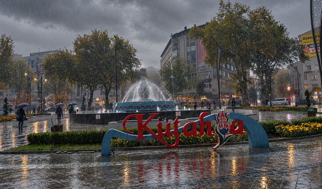 Kütahya’da bugün hava nasıl olacak? Meteorolojiden yağmur uyarısı!