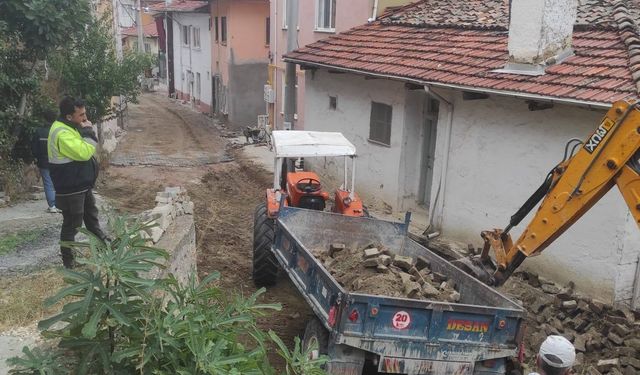 Şaphane'de altyapı ve temizlik çalışmaları sürüyor
