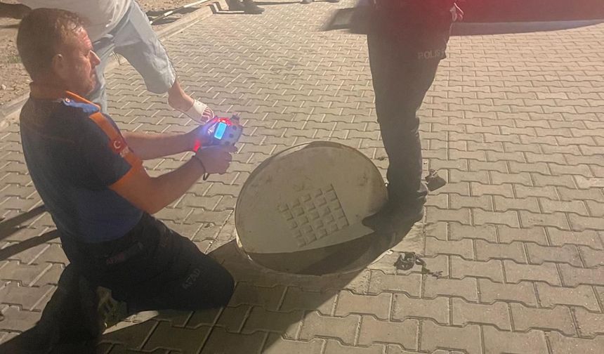 Temizlemek için girdikleri atık su hattında zehirlendiler