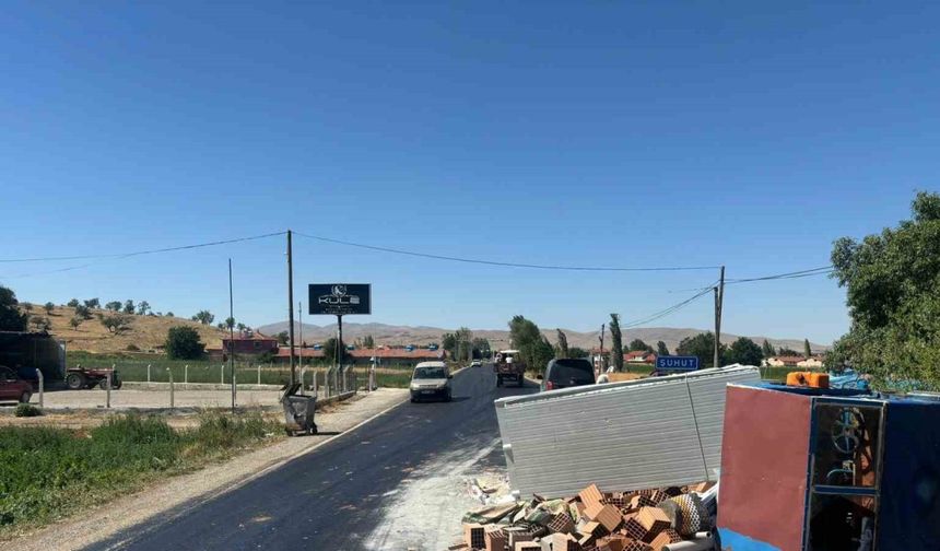 Tarım Aracı Devrildi! Yaralılar Hastanede