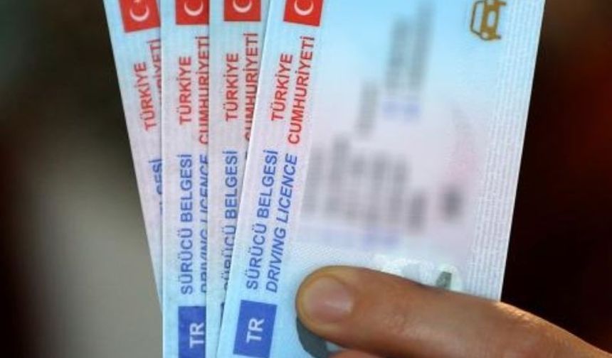 Ehliyet Yenileme Süresi Uzatıldı! 2025 İçin Son Tarih 31 Ekim Olarak Belirlendi