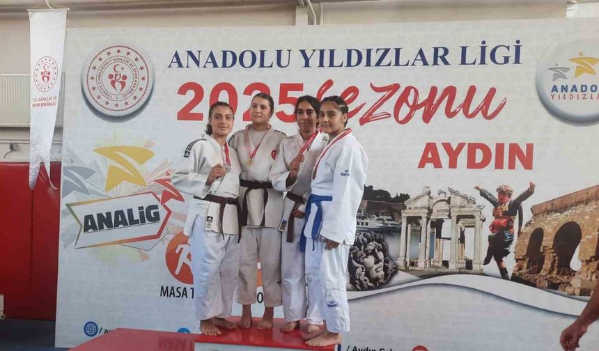 Zeynep Sağır’dan Büyük Başarı: Türkiye 3.’sü