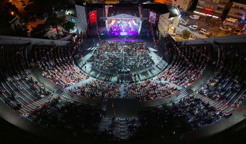 2025 Çeşme Festivali Alkışlarla Kapandı