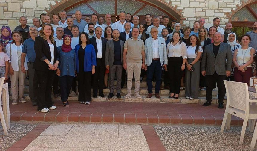 AK Parti İzmir’de Sahada: İlk Günkü Heyecanla