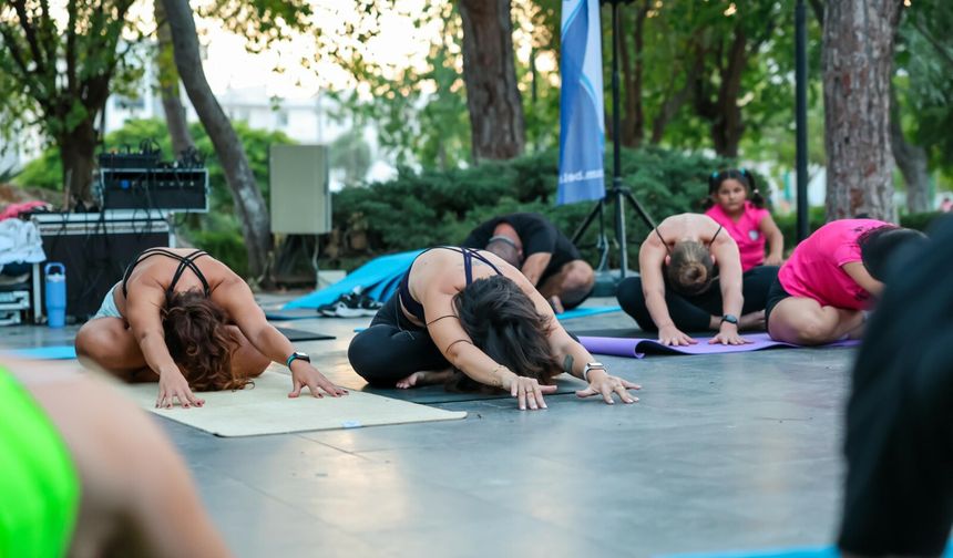 Doğayla İç İçe Yoga Keyfi: Açık Hava Yoga Günleri Başladı