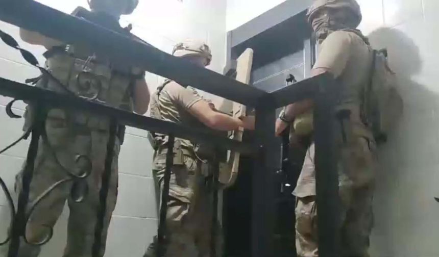 FETÖ operasyonunda 10 gözaltı yapıldı