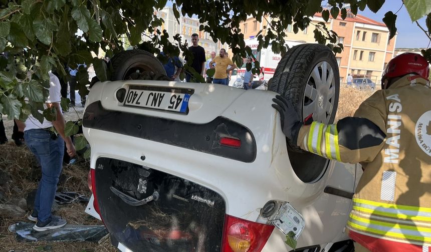 Araç tarlaya uçtu: 2 yaralı