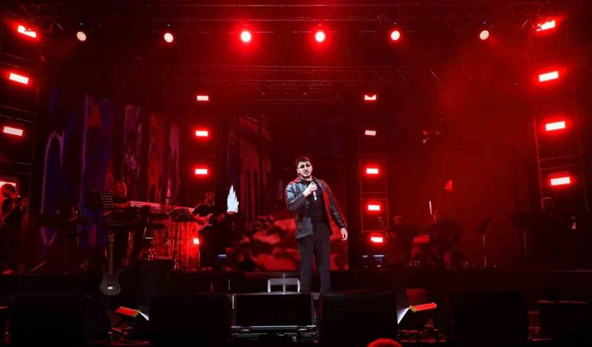 Semicenk konserinde izdiham yaşandı