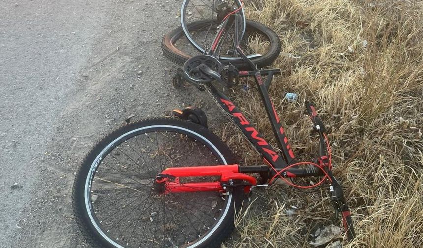 Kamyonet, bisiklet ile çarpıştı: 1 ölü