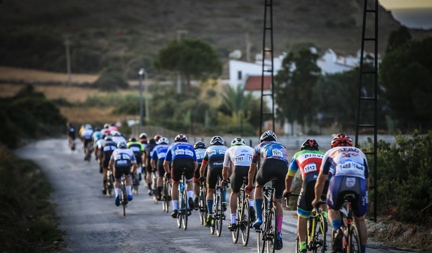 Pedallar Çeşme’de Dönerken Heyecan Zirvede