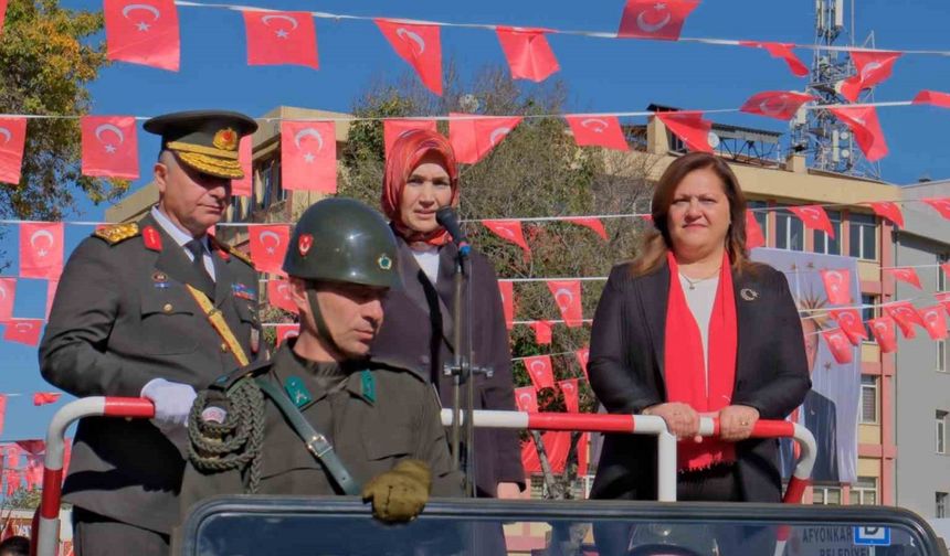 Afyonkarahisar’da 29 Ekim coşkusu