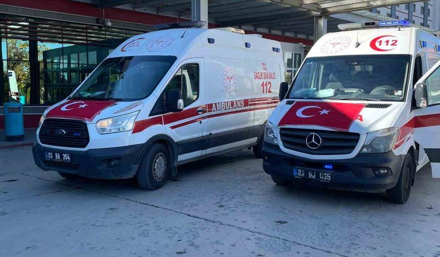 Sağlık ekiplerinden bayram coşkusu: Ambulanslar süslendi