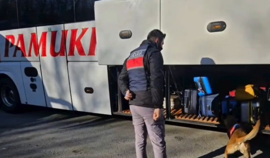 Bilecik Polisi Aranan Şahıslara Eş Zamanlı Baskın Yaptı