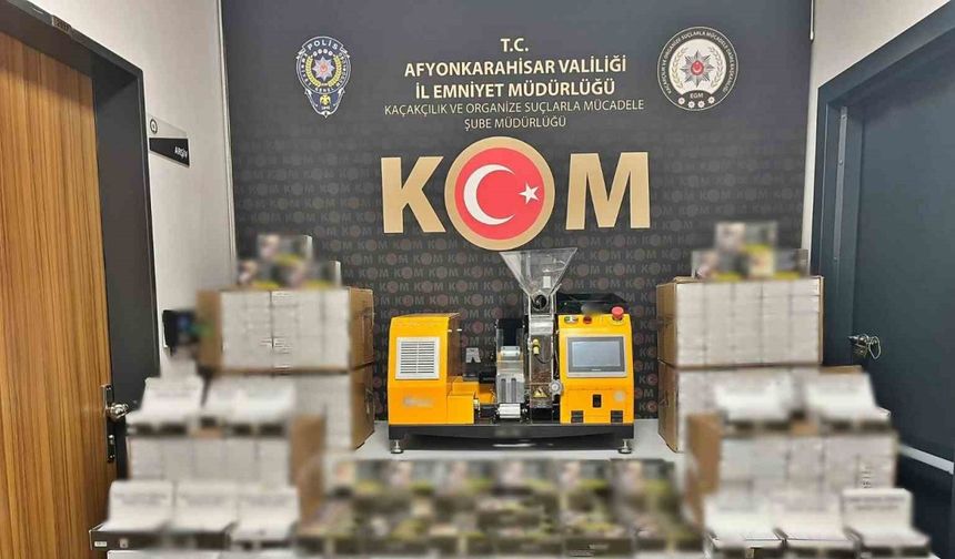 Polis sigara doldurma makinesi ele geçirdi