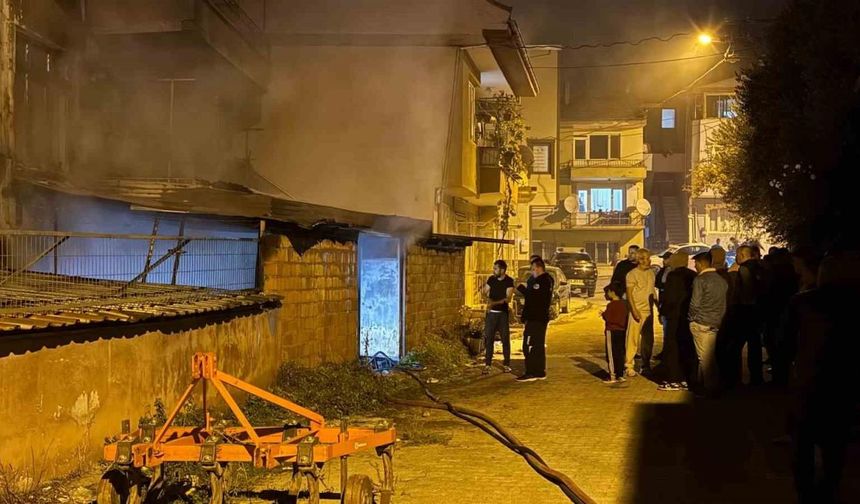 Üç Katlı Binada Alev Paniği!