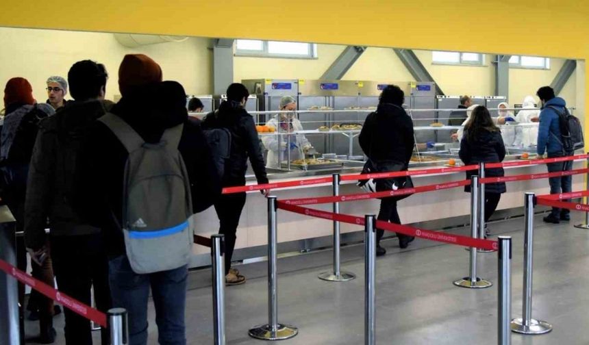 Yeni uygulama: Öğrenciler yemek hakkını paylaşabilecek