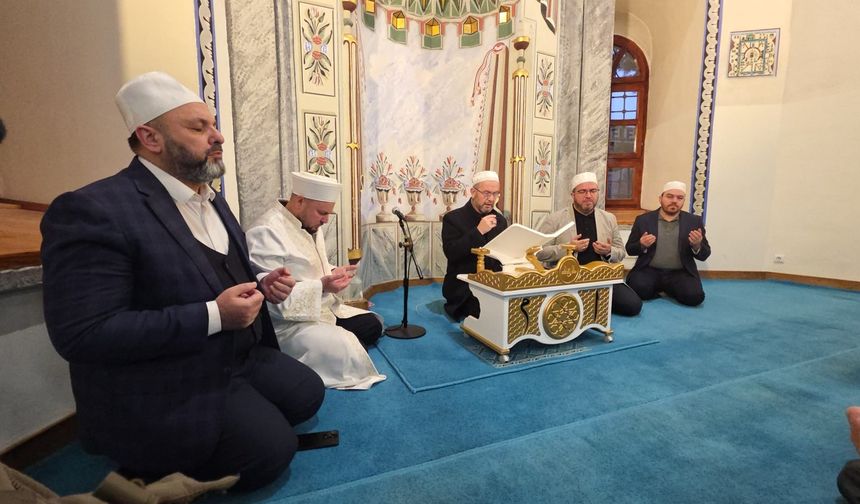 Kütahya’da Seher Vakti Dualar Yükseldi: Gazze ve Doğu Türkistan İçin Tek Yürek