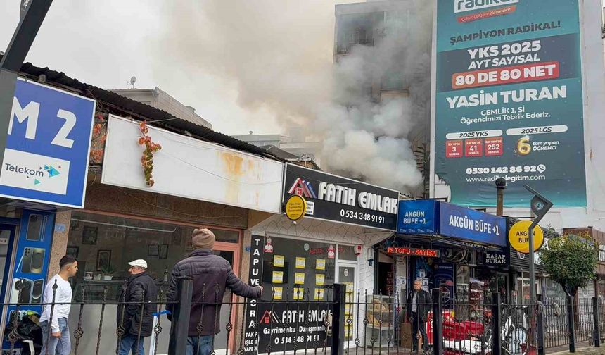 Pide imalathanesinde yangın panik yarattı