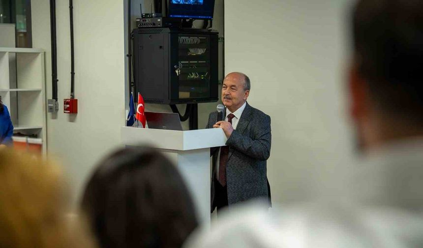 Uşak Üniversitesi’nin Yeni Rektörü Ahmet Demir Oldu