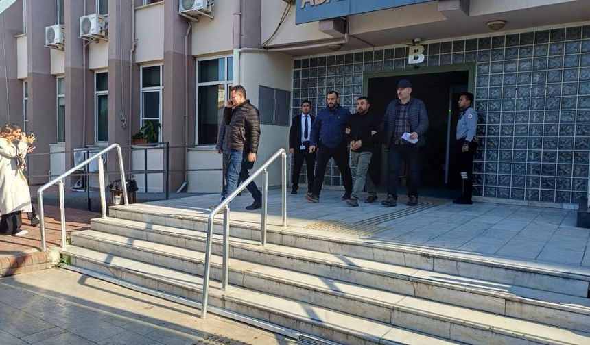 Boşanma aşamasındaki eşini bıçakladı