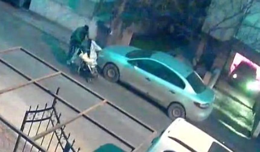 Pes Dedirten Hırsızlık: Bebek Arabasını Kullandı