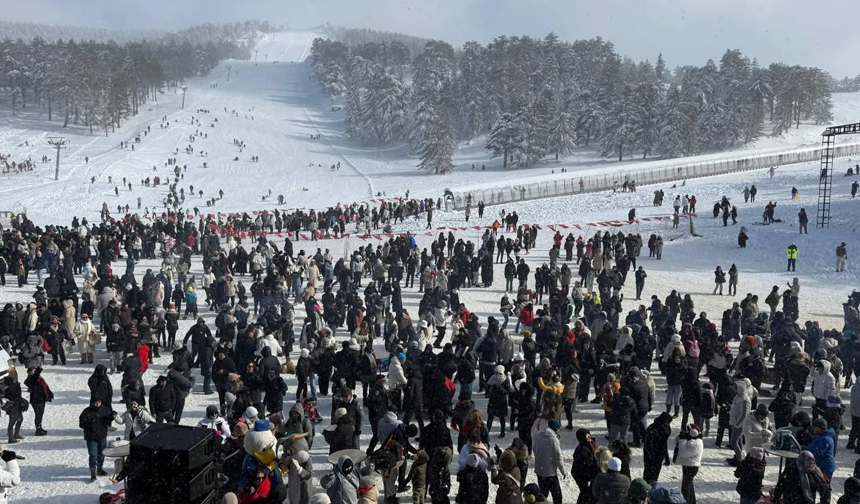 Başkan Özür Diledi Ama Tepkiler Dinmedi: Muratdağı’nda  Binlerce Kişi Yolda Mahsur Kaldı