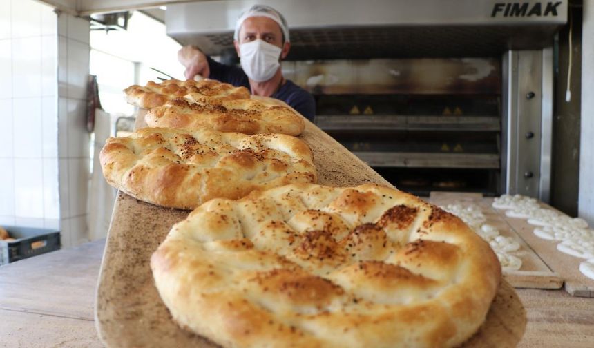 Gediz Belediyesi’nden Ramazan sofralarına destek: 320 gram pide 20 TL