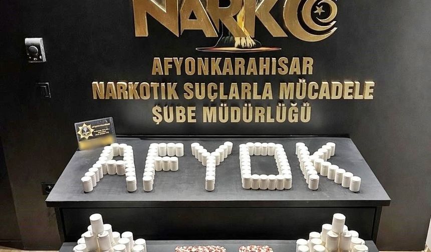 10 bine yakın uyuşturucu hapla yakalanan 3 kişi tutuklandı