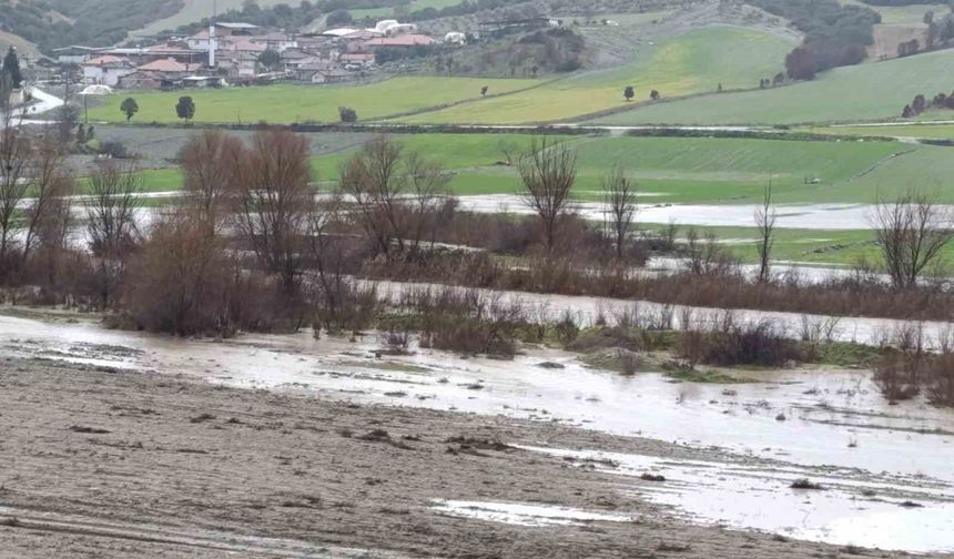 Doğa Gücünü Gösterdi: Yollar Kapandı, Umut Yeşerdi