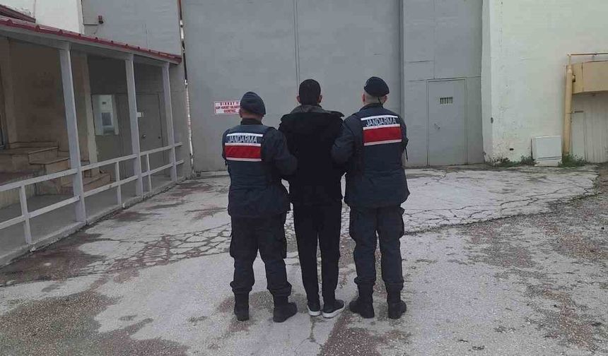 Firari şüpheli operasyonla yakayı ele verdi