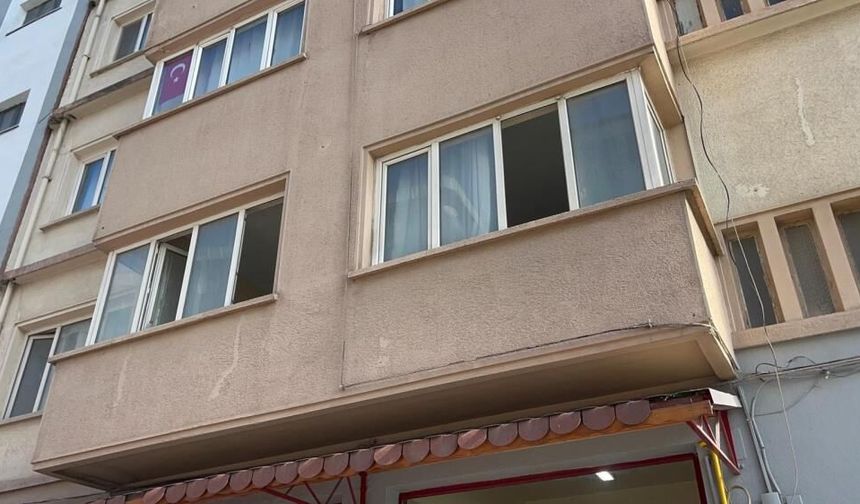 74 yaşındaki adam çöp evde ölü bulundu