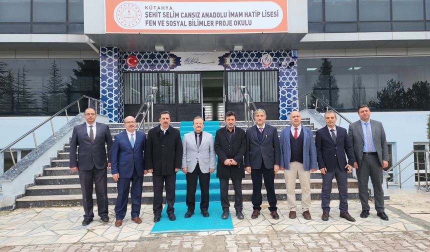 Kütahya’da öğrenciler için yeni dönem: Teknoloji ve kitap bir arada