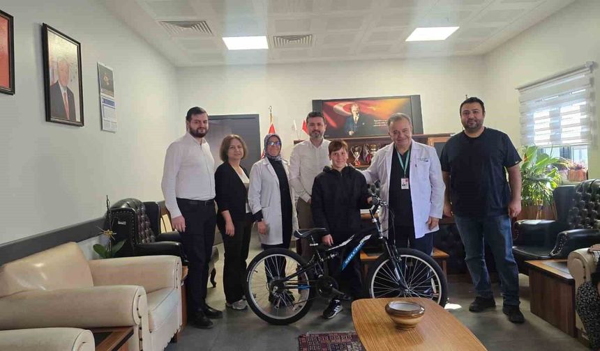 Belediyenin şikayet kutusunda ilginç olay: İçinden bisiklet çıktı