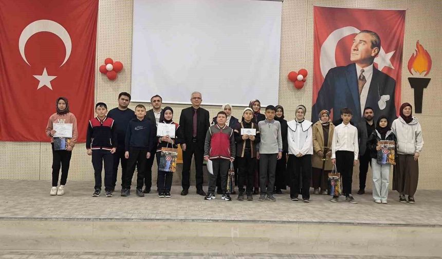 Domaniç’te Kur’an-ı Kerim’i güzel okuma yarışması gerçekleştirildi