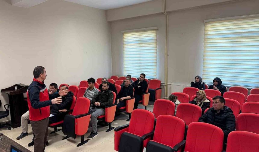 Dumlupınar’da hayvancılığa eğitim desteği başladı