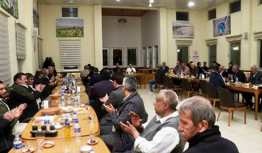 Hisarcık’ta birlik sofrası: Kaymakam Atam muhtarlarla iftarda